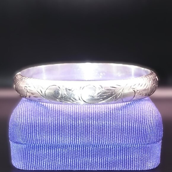 925 Sterling Silver Vintage Intricately Etched Hinged Bangle Bracelet - Picture 1 of 15